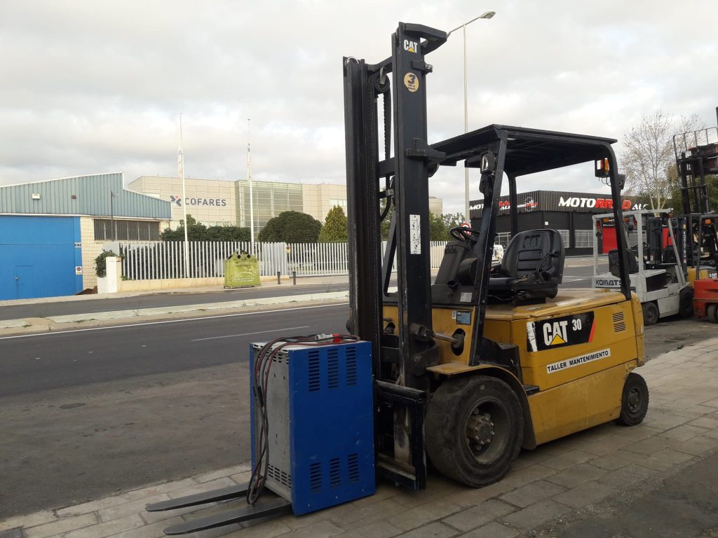 CAT EP30K-PAC - máquina usada Carode