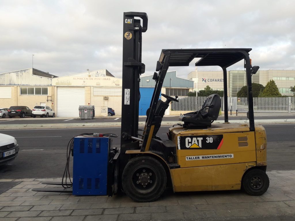 CAT EP30K-PAC - máquina usada Carode